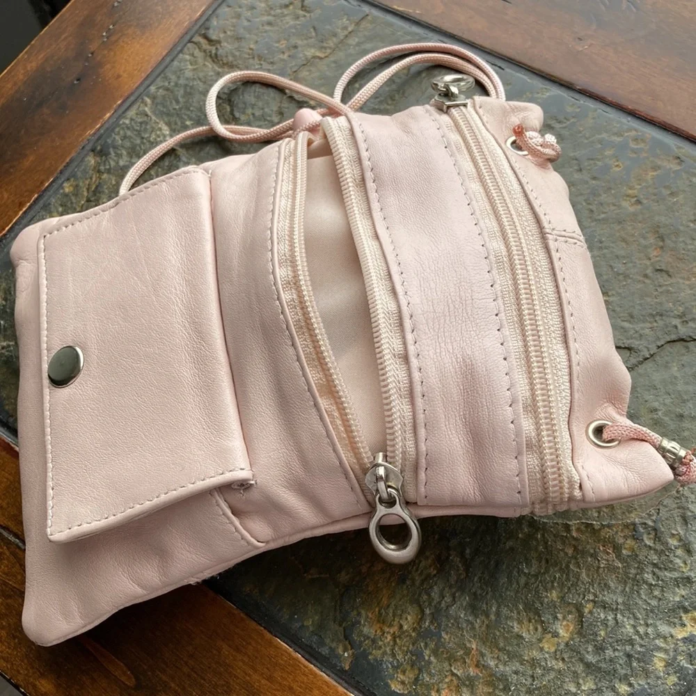 Pink leather crossbody - Picture 4 of 5